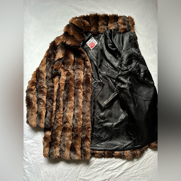 Vintage Unreal Fur Faux Fur Coat - Picture 2 of 4